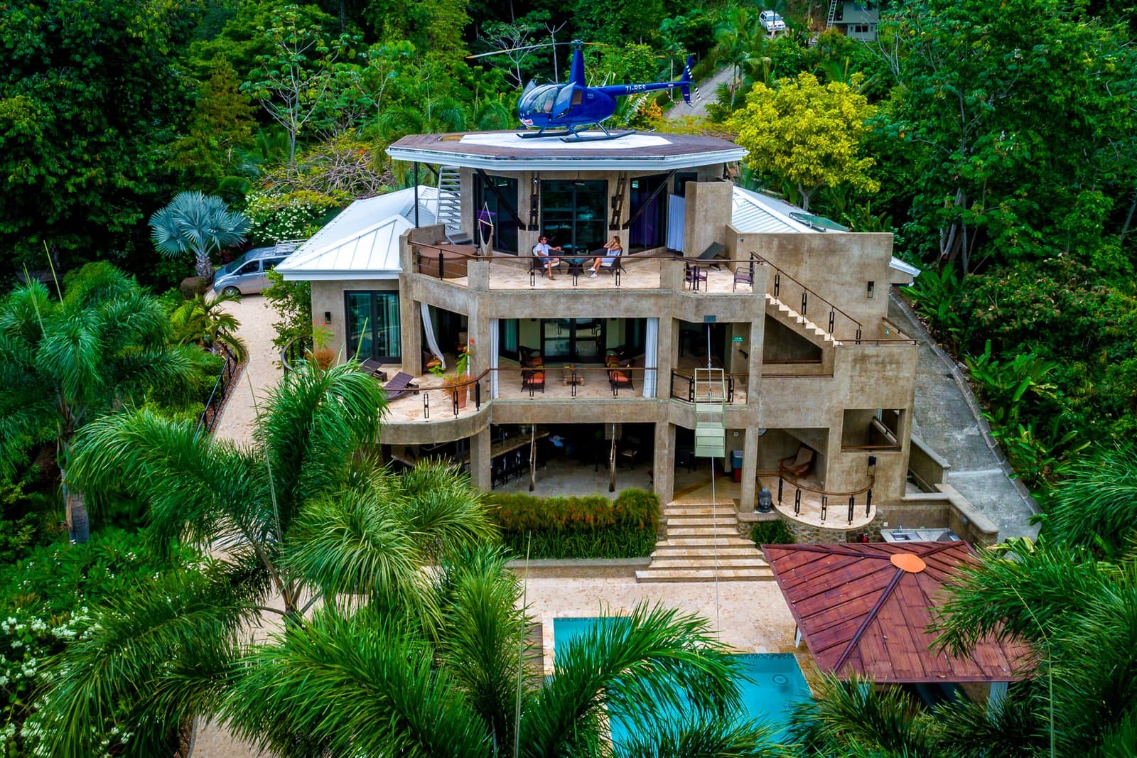 0.85 ACRES 8 Bedroom Luxury Villas With Front Row Ocean Views!