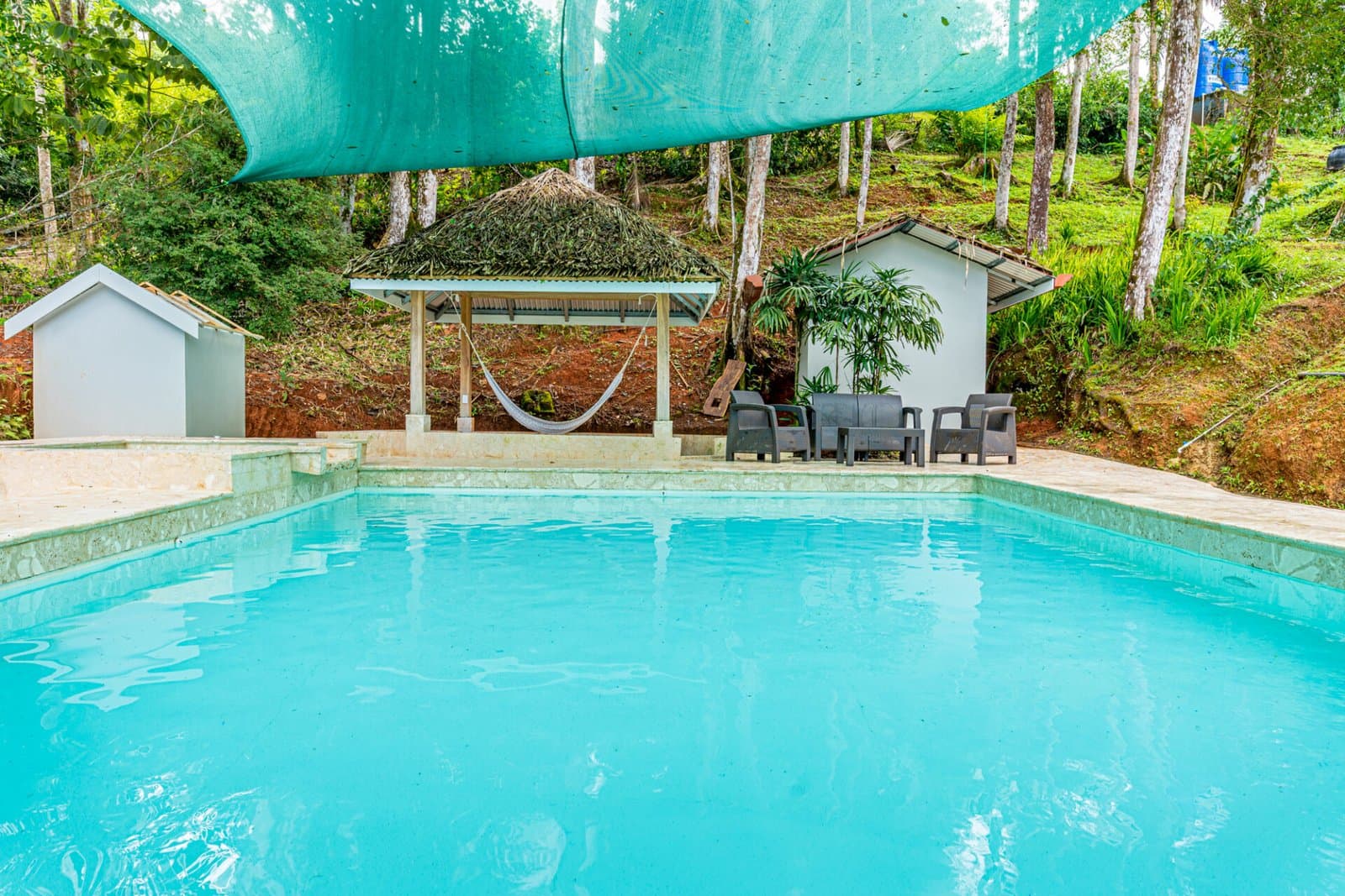 2.5 ACRES 14 Bedroom Multifamily And Hotel Property With Ocean View, 20 Minutes From Dominical! photo 2