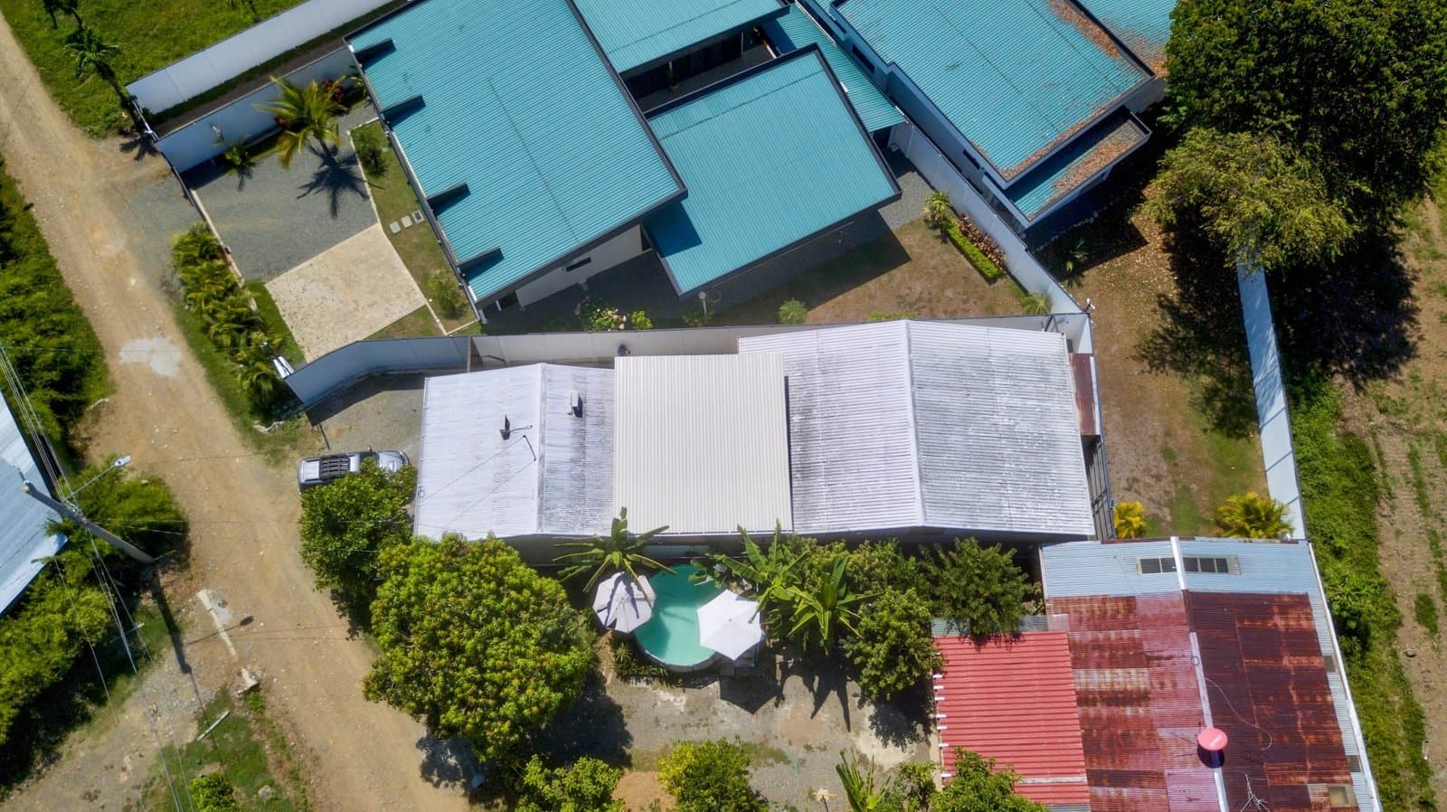 .078 ACRES 2 Bedroom Newly Renovated Home, Plus Another Fixer Upper Home That Can Be Renovated To Make 4 Bedrooms Total! 5min Walk To The Beach! photo 3