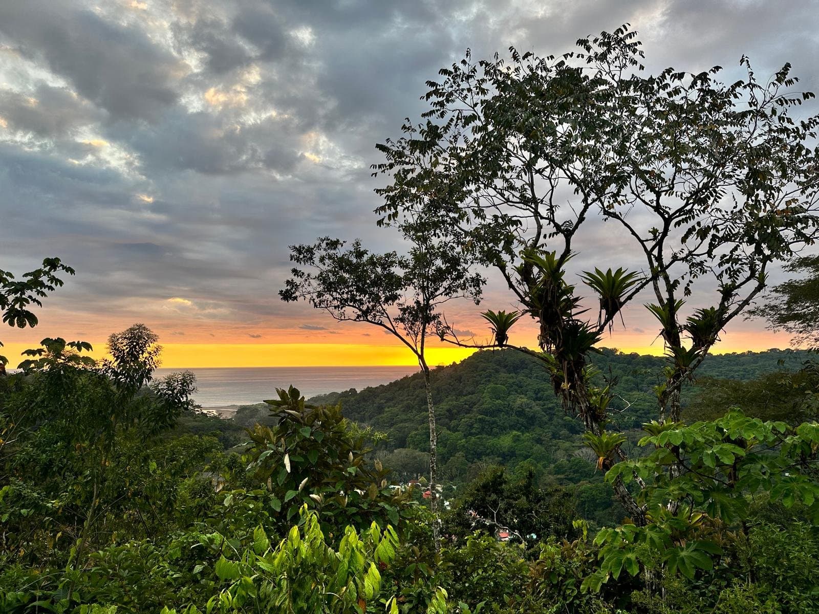 1.75 ACRES – Amazing Ocean View Lot, Gated Community, Legal Water, Minutes From Dominical And Beach! photo 1