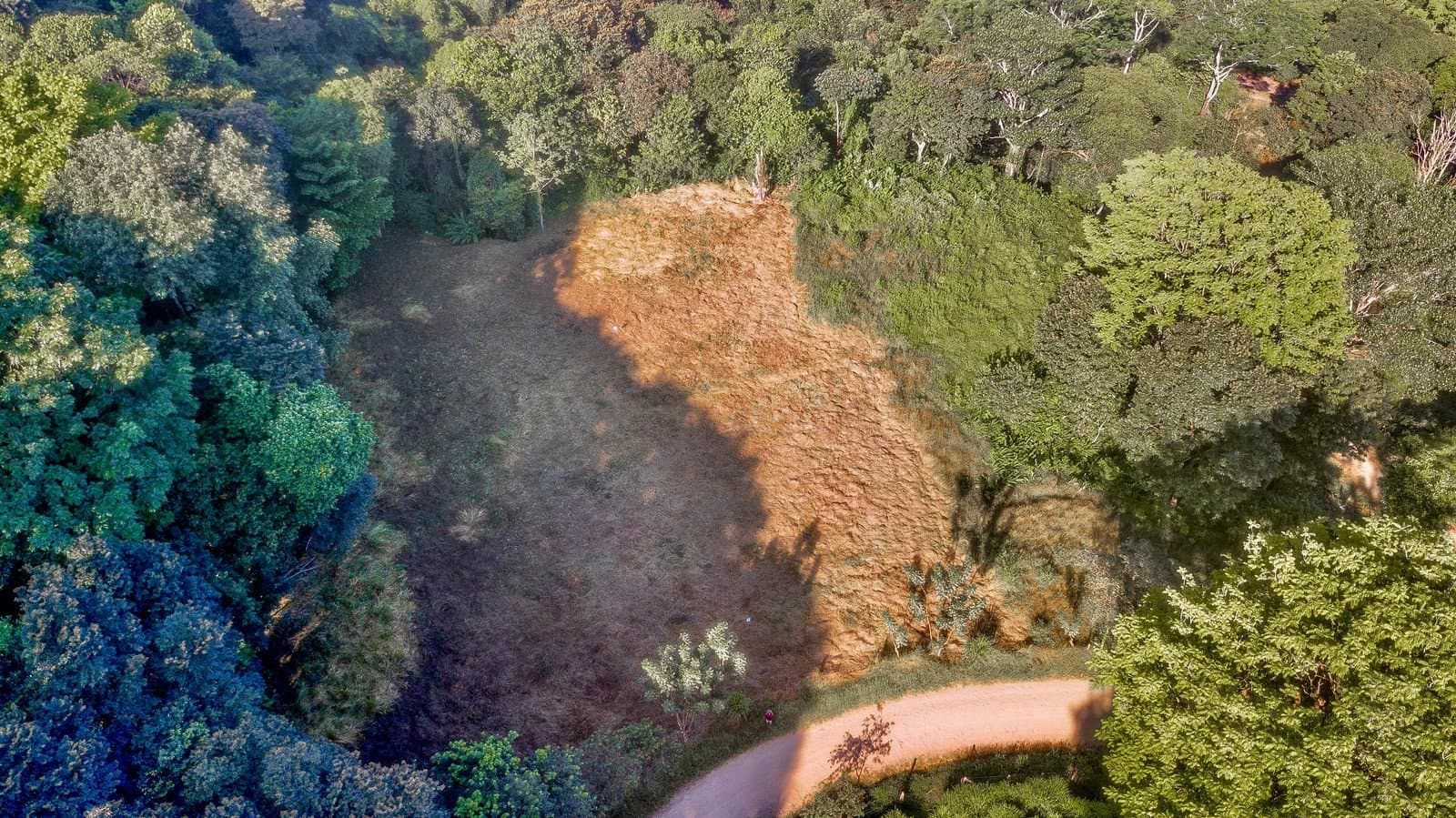 7 ACRES Mountain Views! Large Building Area, Walking Distance To The Largest Waterfall In The Area, Public Road, Private Setting, Ready To Build, 20Min to Dominical! property photo 3 in Costa Rica