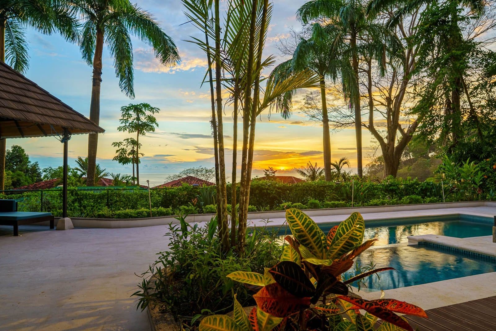 1.42 ACRES 4 Bedrooms 2 Story Ocean-View Home With 2 Bedroom Guest House In Premium Beach Community, Walk to the Beach! property photo 4 in Costa Rica