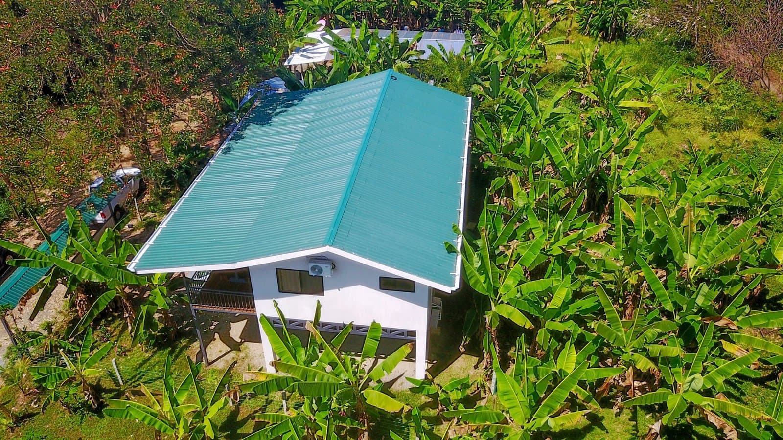 .075 ACRES – 2 Bedroom New Construction Home With Pool, Walk to the River, 5min to Playa Matapalo, 15min to Dominical! photo 5