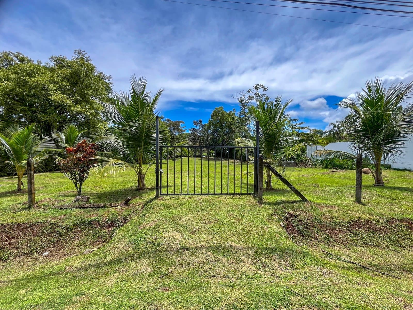 0.60 ACRES Land In Prime Location, Flat and Usable, Commercial or Residential, Two Wheel Drive Access, Ready to Build! photo 5