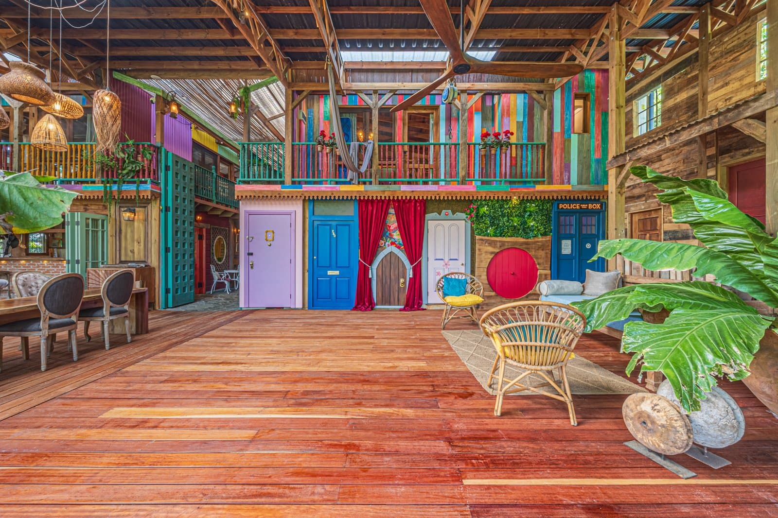 2.56 ACRES 3 Bedroom Artistic Architectural Masterpiece, Recording Studio, Ocean View, Pool, 1 Bedroom Guest House! photo 3