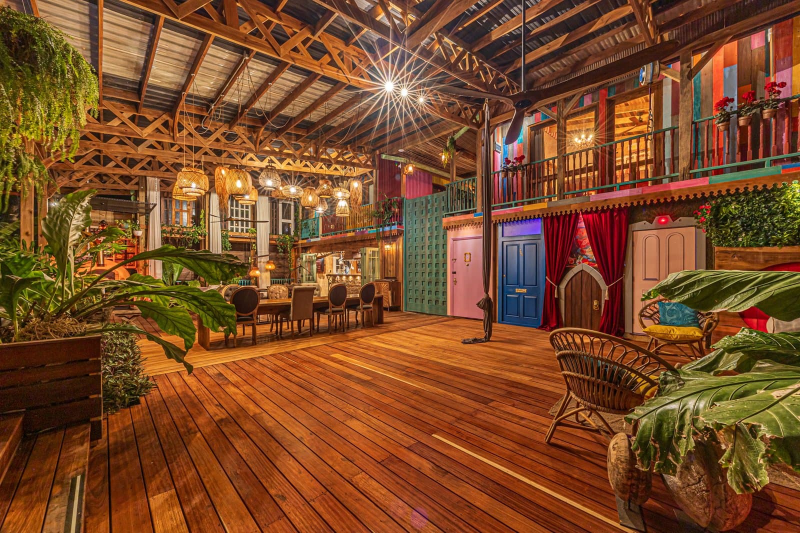 2.56 ACRES 3 Bedroom Artistic Architectural Masterpiece, Recording Studio, Ocean View, Pool, 1 Bedroom Guest House! photo 2