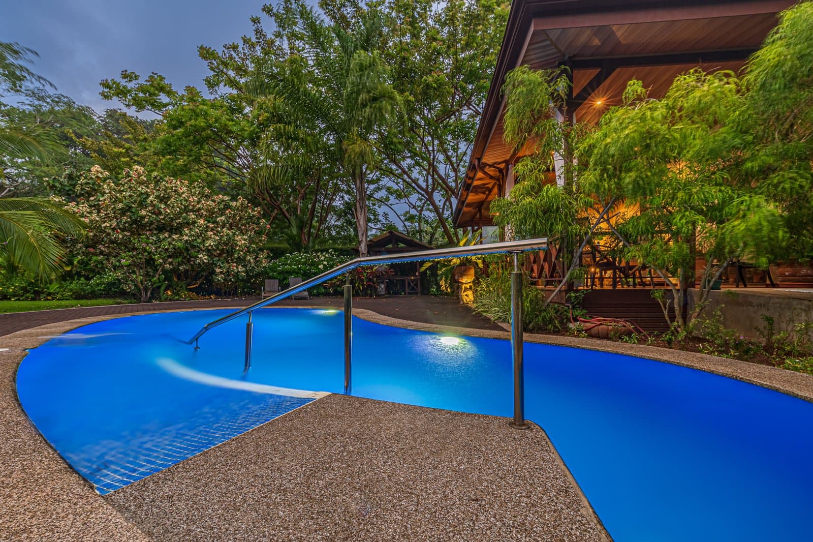 0.50 ACRES 5 Bedroom Riverfront Modern Home, Walking Distance To Dominical! photo 2