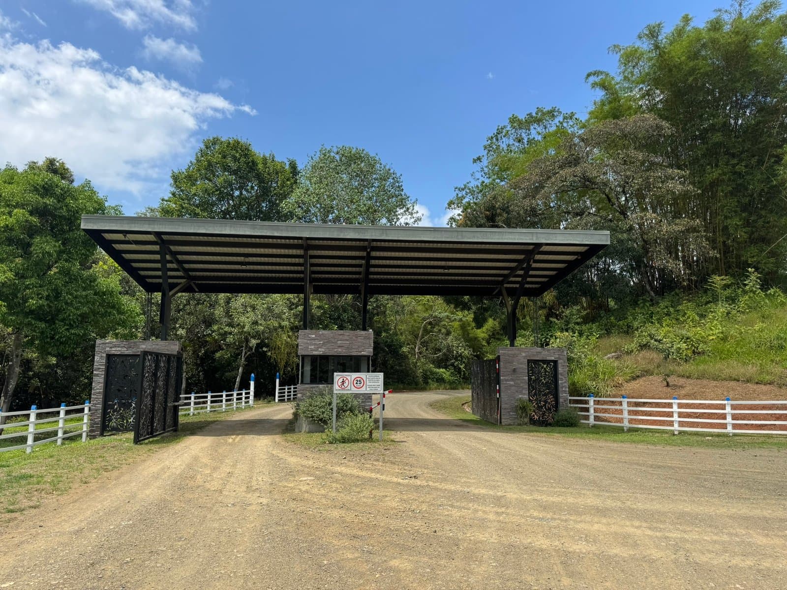 2.5 ACRES Mountain View Land In Sought After Gated Community, Private And Easy Access! property photo 4 in Costa Rica