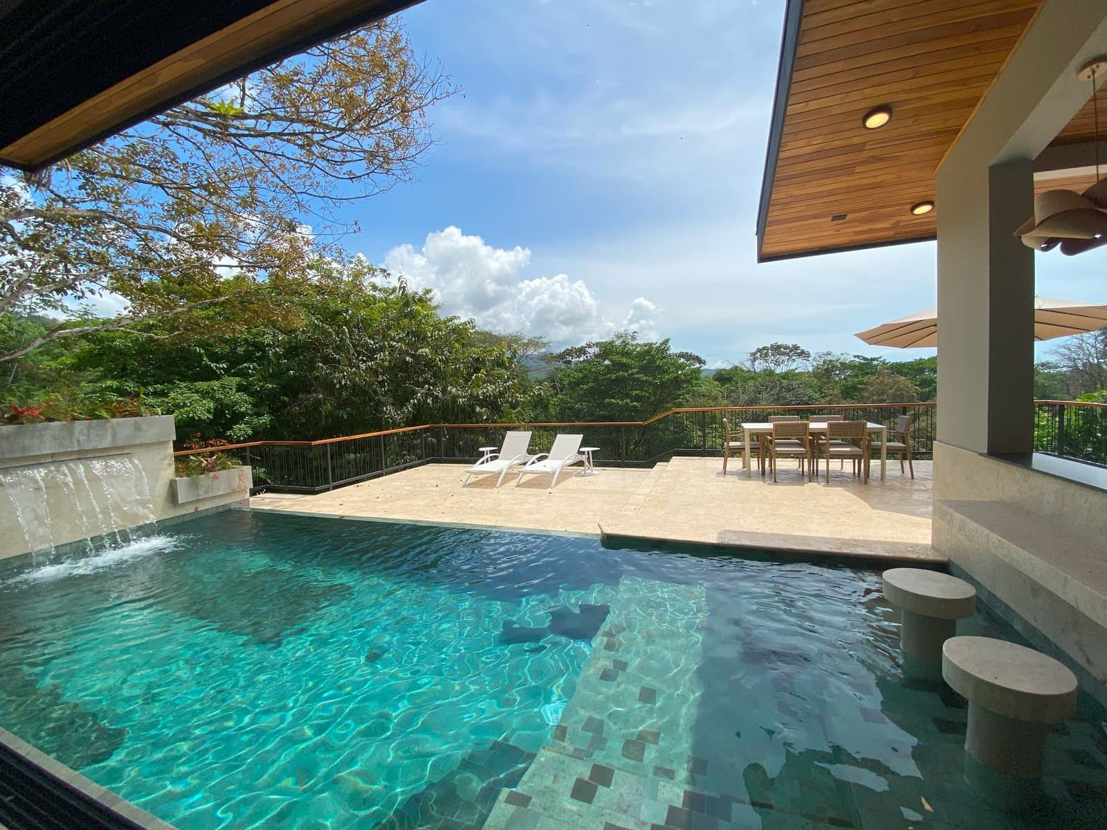 1.47 ACRES 3 Bedroom Luxury Home Villa With Easy Access, Just 5 Minutes from the Beach! property photo 4 in Costa Rica