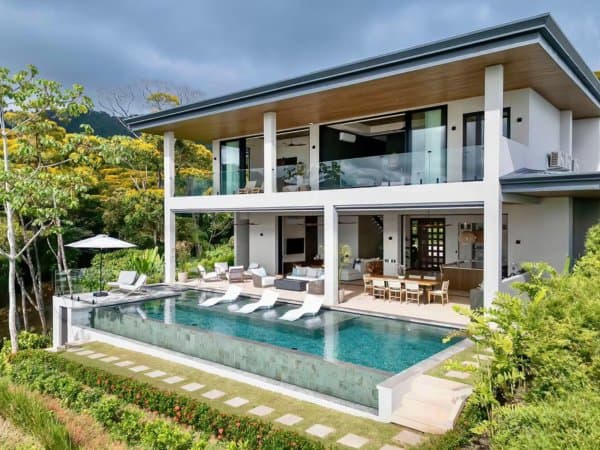 0.5 ACRES 5 Bedroom Luxury Home With Infinity Pool And The Most Incredible Ocean Views! photo 1