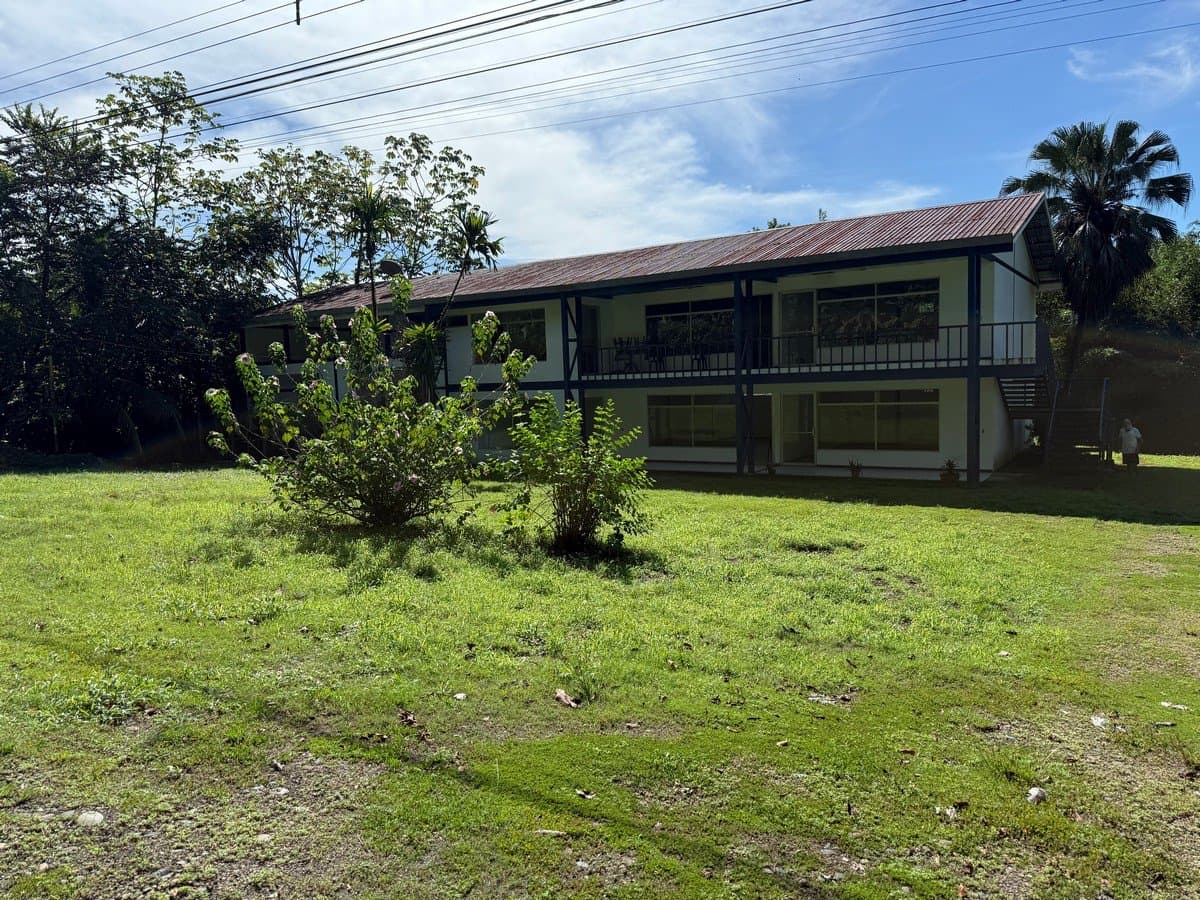 0.86 ACRES Strategic Mixed-Use Investment: Retail, Offices & Apartments Potential! photo 1