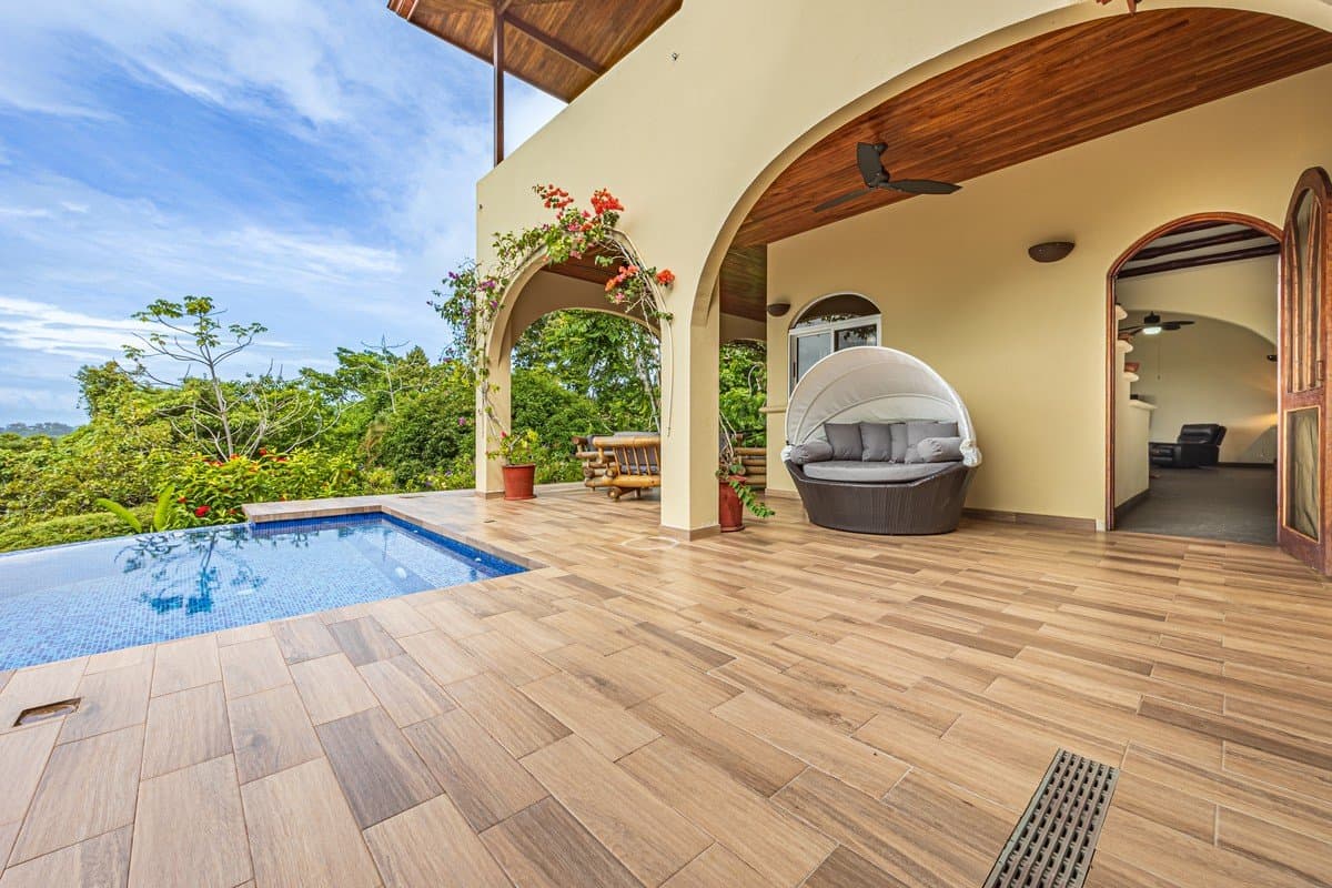 5 ACRES 3 Bedroom Private Ocean View Hilltop Estate, Ultimate Privacy, Surrounded By Jungle! photo 4