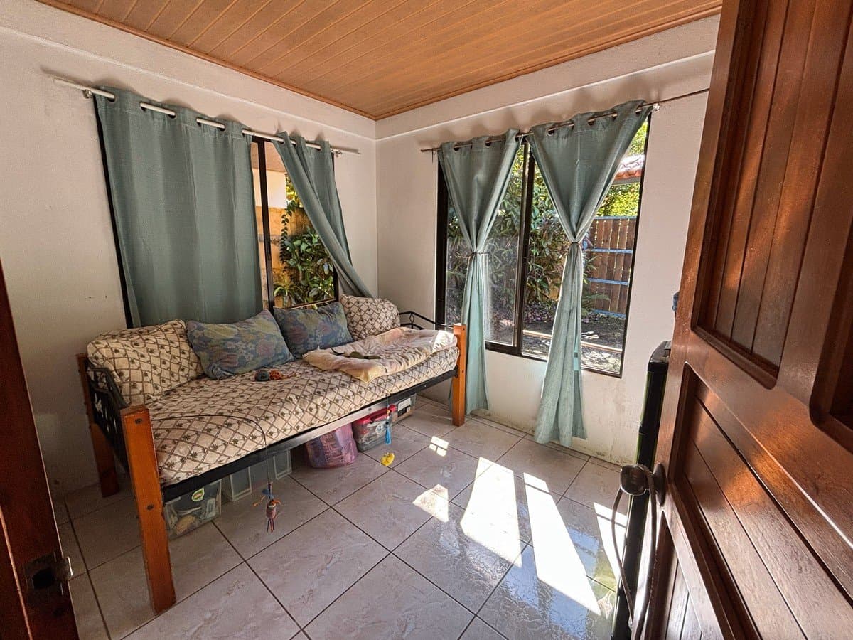 .079 Acres 2 Bedroom Secure & Private Walk To River Home With Dip Pool! photo 4