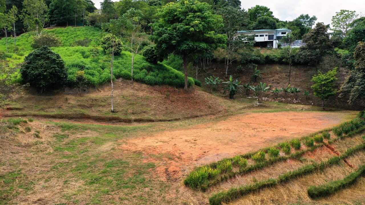 Dominical Mountain Farming Property