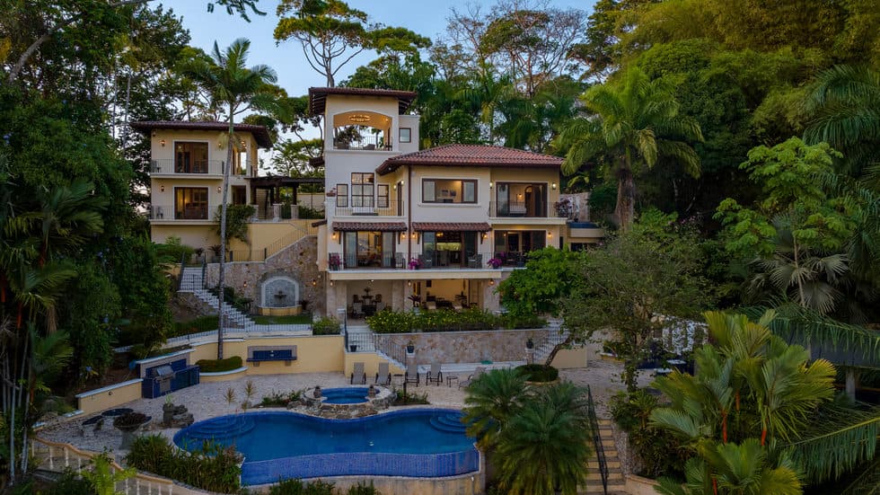 Nido Escondido Luxury Home in Private Community in Dominical photo 1