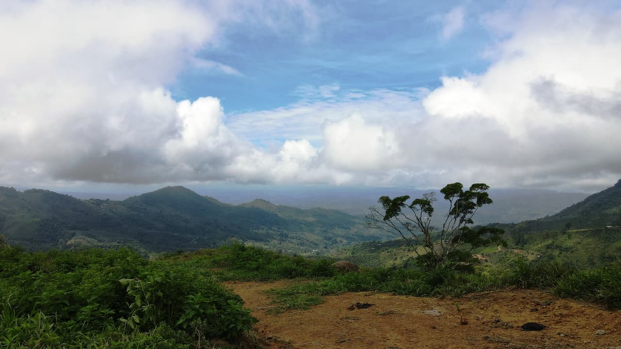 148 Acres of Mountain Serenity in Valencia