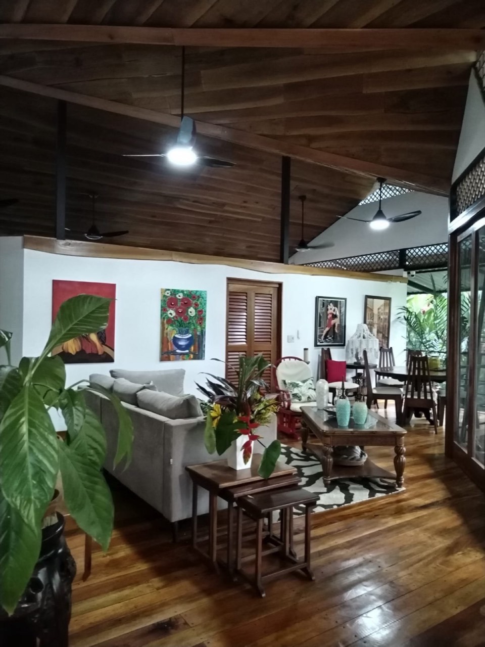 0.09 ACRES 3 Bedroom Beautiful Balinese Style Home Walking Distance To The Beach! property photo 3 in Costa Rica