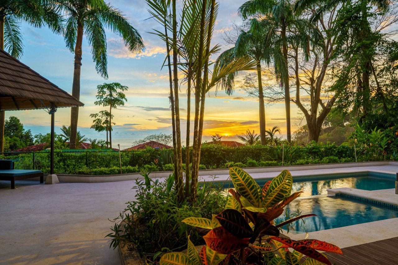 1.42 ACRES 4 Bedrooms 2 Story Ocean-View Home With 2 Bedroom Guest House In Premium Beach Community, Walk to the Beach! property photo 4 in Costa Rica