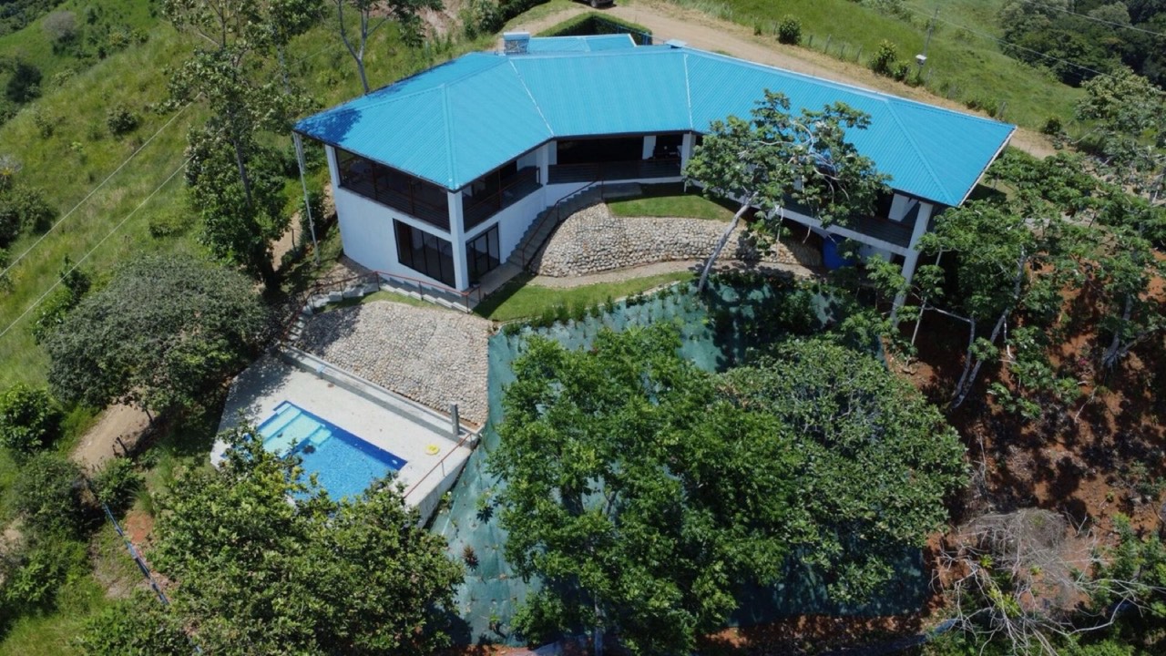 1.97 ACRES 3 Bedroom Home With Pool, 360 Degree Mountain And Ocean View! in Pérez Zeledón, San José, Costa Rica