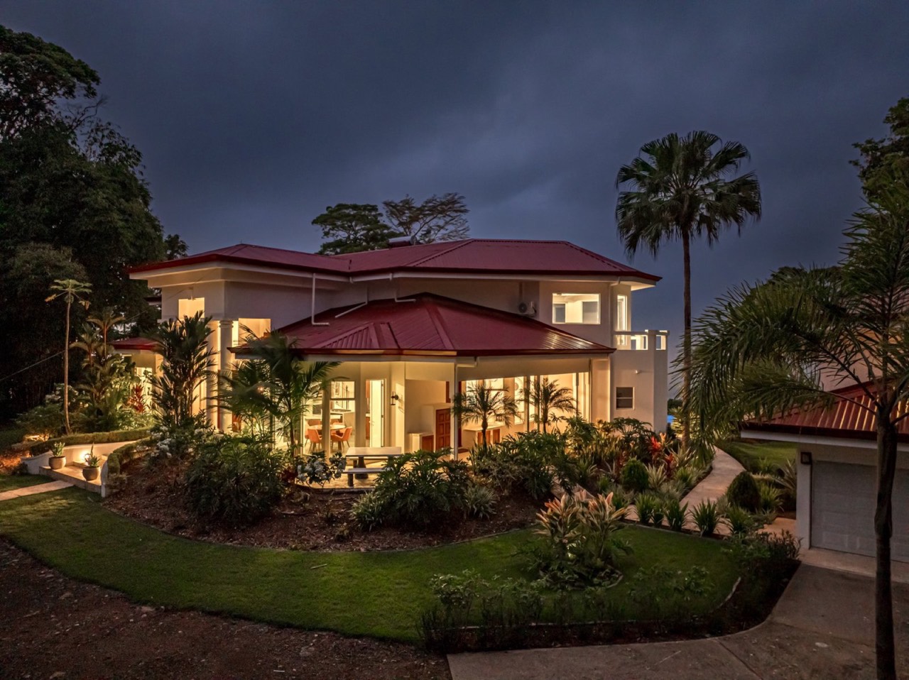 17 ACRES – 5 Bedroom Grand Estate, Guest House, SPECTACULAR VIEWS! property photo 5 in Costa Rica
