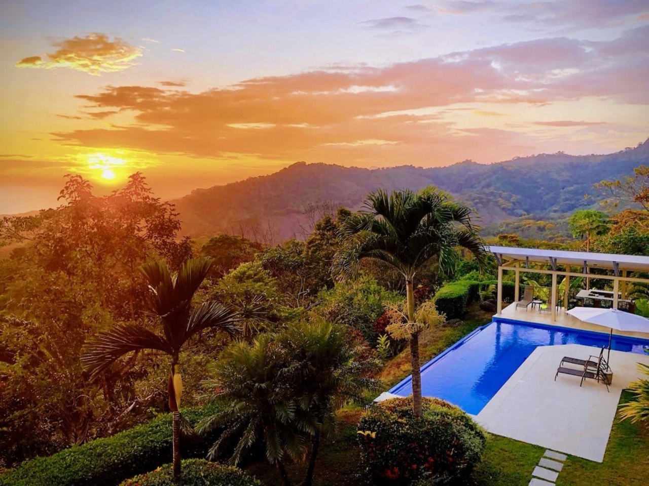 2.4 ACRES 3 Bedroom Main Home Plus 1 Bedroom Casita And Cabina, Luxury Ocean View Property, 15min to Dominical! in Savegre, Puntarenas, Costa Rica