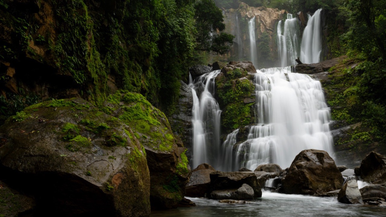 3 Bedroom Luxury Modern Tropical Home in Dominical property photo 3 in Costa Rica