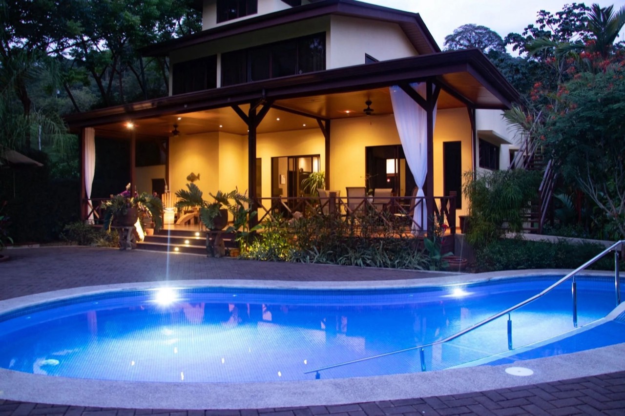 $569,000 - 0.50 Acres - Casa Amarilla, 5 Bedroom House, River Road, Dominical! property photo 5 in Costa Rica