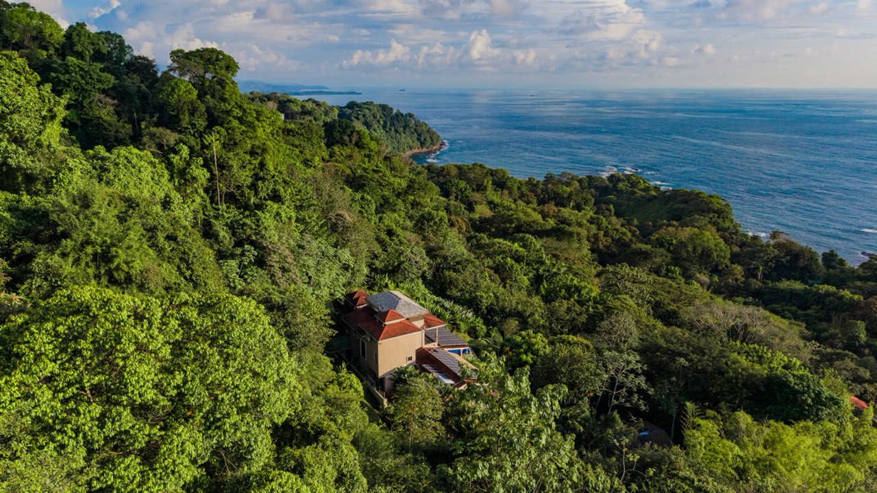 Ocean View Luxury Estate with An Incredible Location in Dominical property photo 3 in Costa Rica