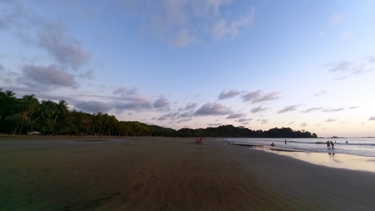 Front Row Mixed Use Property Easy Walk to Dominicalito Beach property photo 2 in Costa Rica