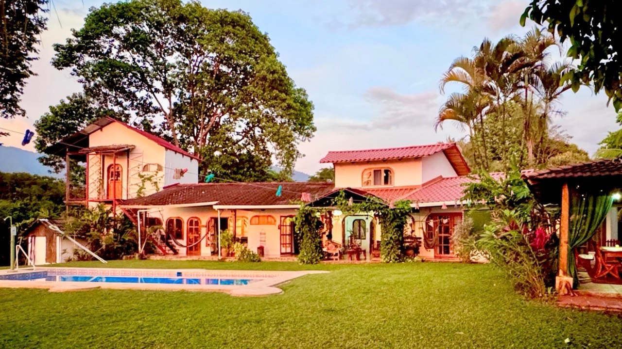 Iconic Ocean View Estate in Ojochal with 2 Guest Houses property photo 2 in Costa Rica