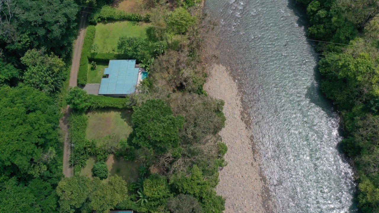 Luxury Riverfront Residence in Dominical Walk to the Beach property photo 4 in Costa Rica
