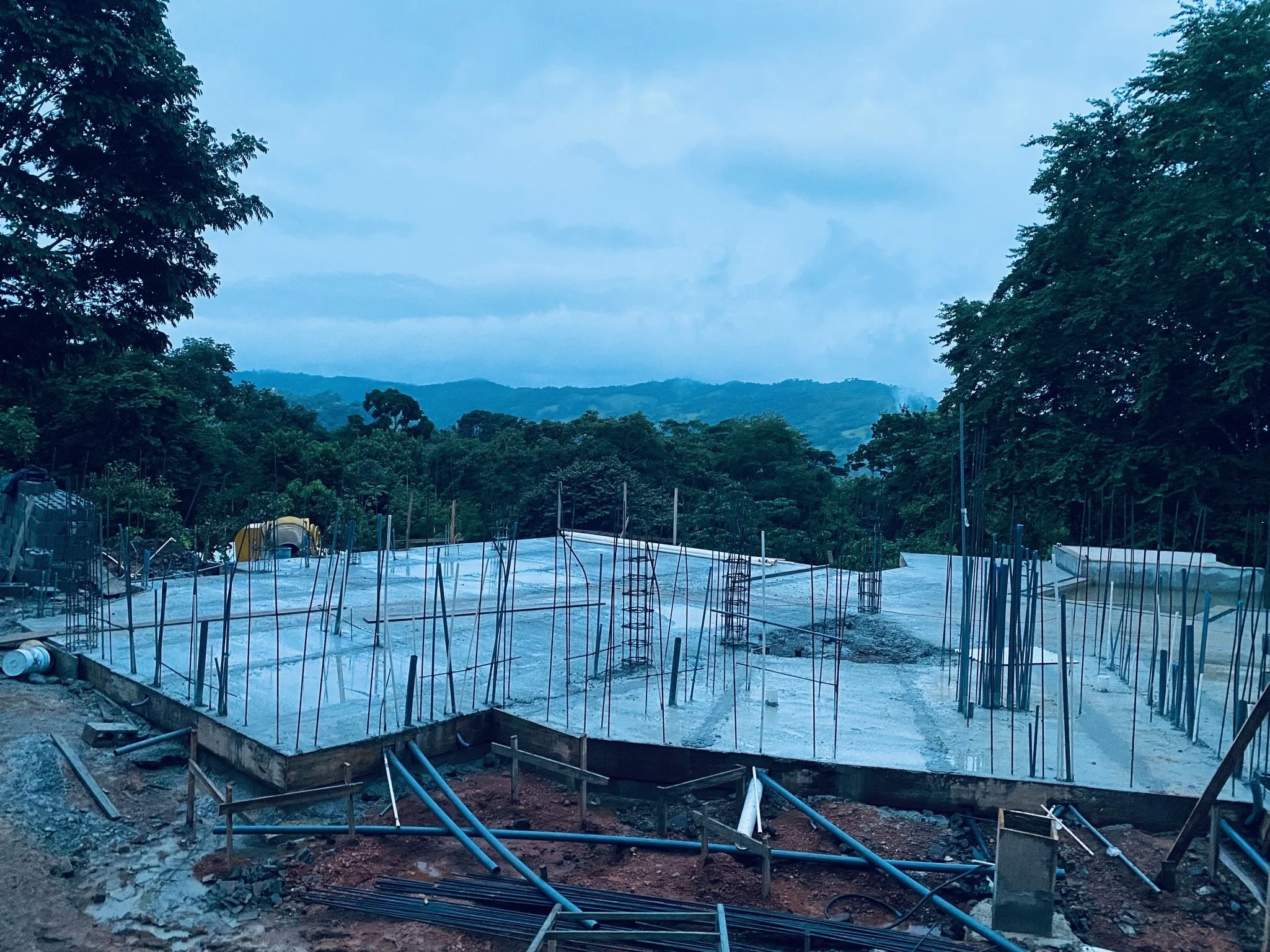 Hand Poured Concrete Slab - Casa Cavu